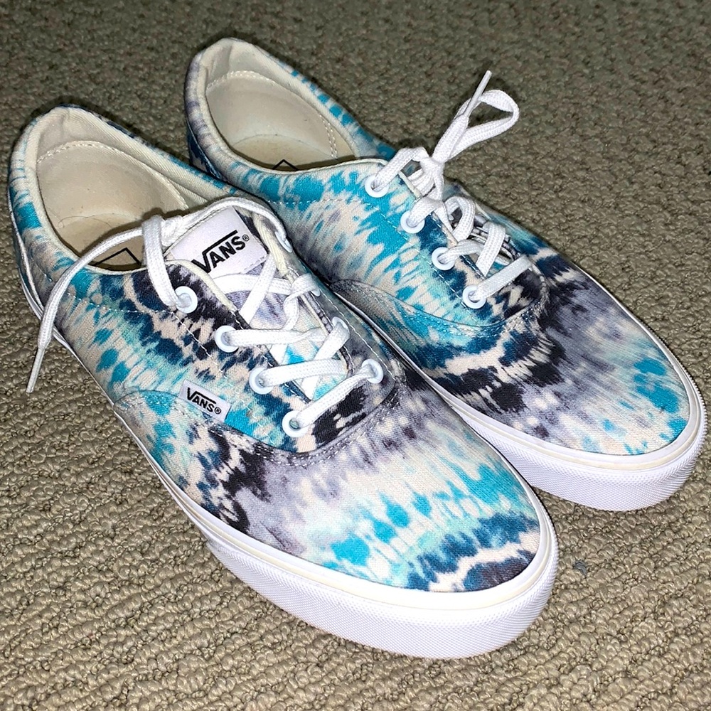 Women’s tie die vans